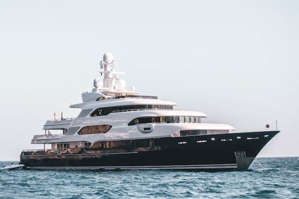Azimut Grande 28M